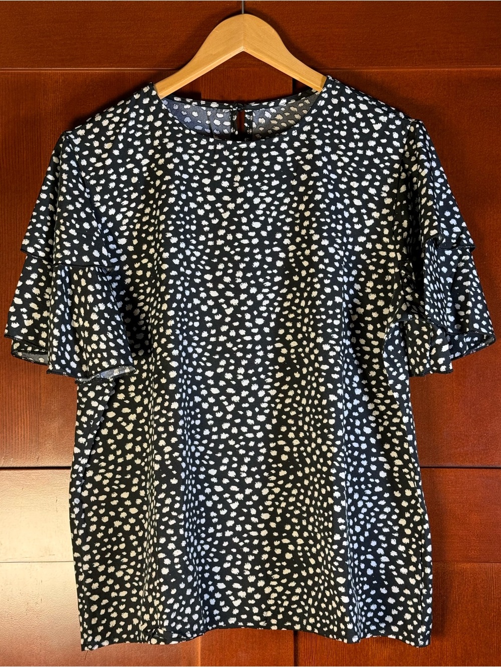 Black White Spotted Ruffle Sleeve Blouse XXL New Without Tags